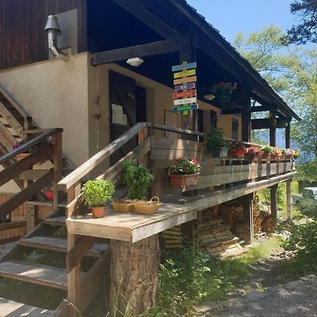 Les Pinees Hotel Chateauroux-les-Alpes Eksteriør billede